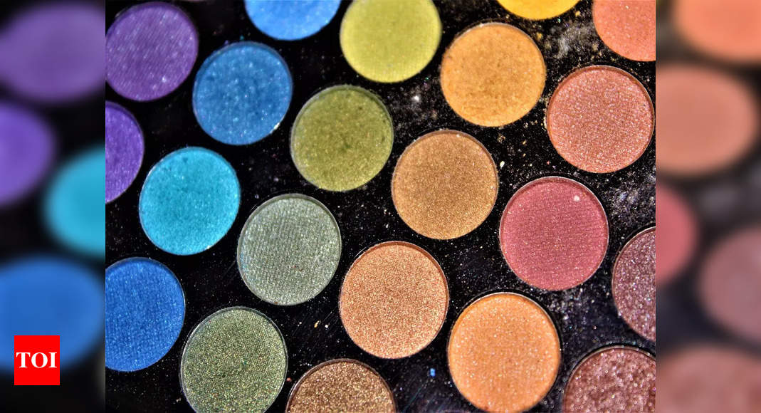 40 Colors Glitter Sparkle Eyeshadow Palette Glitter Glue Pallete