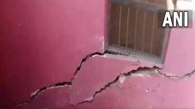 After Joshimath, cracks appear in houses in Uttarakhand's Karnprayag