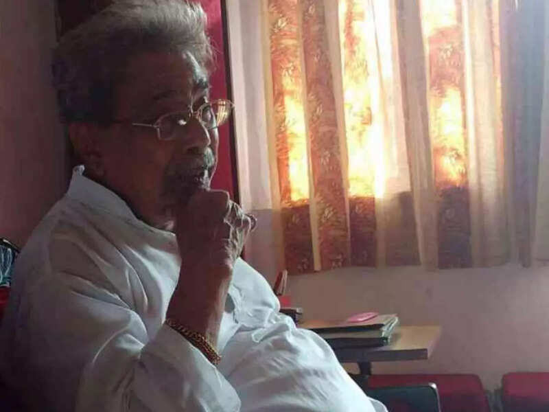 CinematographerSpecial effects coordinator Peter Pereira of Anil