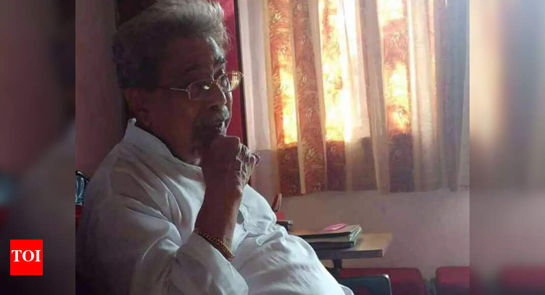 CinematographerSpecial effects coordinator Peter Pereira of Anil