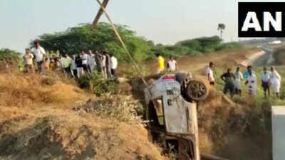 5 killed as car falls into canal in Telangana's Siddipet district