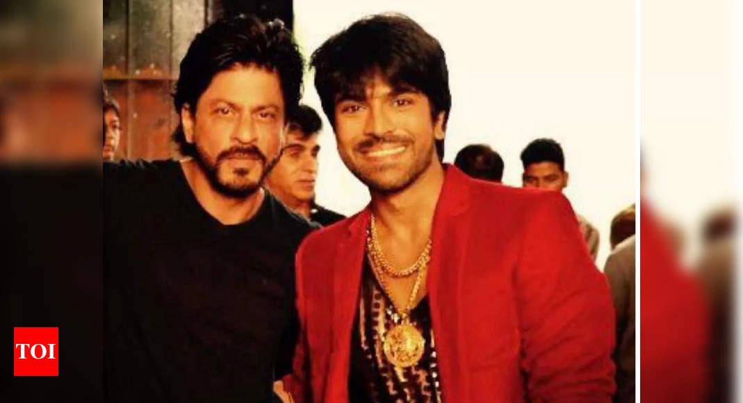 Shah Rukh Khan asks Ram Charan to let him touch the Oscar when ‘RRR’ gets it, the actors indulge in bromance over ‘Pathaan’ trailer – Times of India