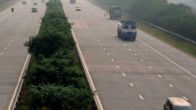 Noida airport coming up, Yamuna e-way set to be widened to 8 lanes