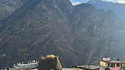 Fearing seepage, Joshimath residents pray for clear skies