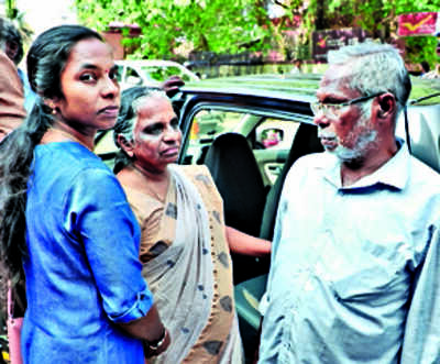 Nayana’s family meets Pinarayi