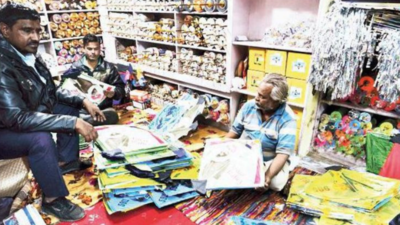 UP kite makers hopeful of soaring business in Jaipur