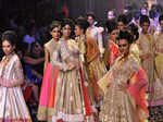 LFW'11 Grand Finale: Manish Malhotra