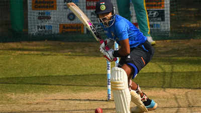 Ranji Trophy: Andhra batters make merry as Delhi bowlers struggle