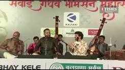 Mahesh Kale and Sandeep Narayan performed at a music festival in Pune