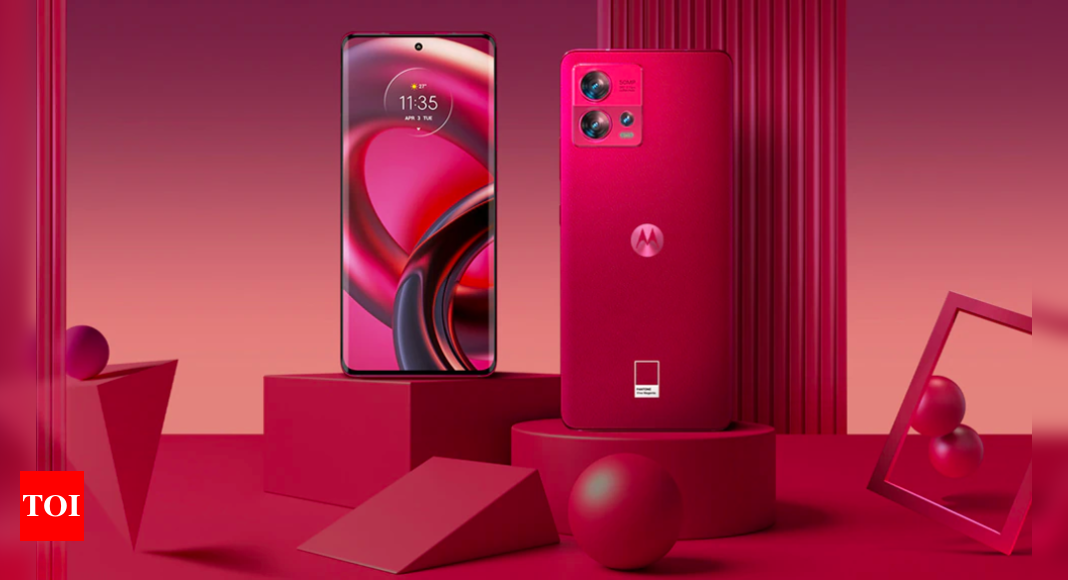 Motorola Edge 30 Fusion Viva Magenta limited edition to go on sale in India today: Check price, specs and more – Times of India