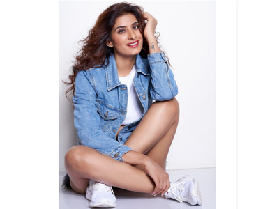 Poonam Dubey treats fans with a beautiful click from the photoshoot