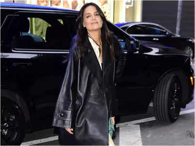 Katie Holmes called “patron saint of big, billowing pants”; makes a style statement in glamorous, oversized pants