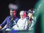 Gulzar, Vishal Bharadwaj and Rekha Bharadwaj perform at 'Kuttey' musical evening 'Mehfil-E-Khaas'