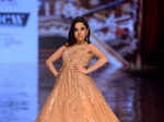 Arshi Singhal Show