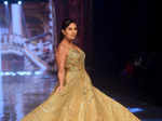 Arshi Singhal Show