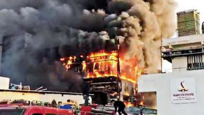 Gujarat: Fire in pharma unit leads to toxic gas formation in Bharuch's Sanjali village