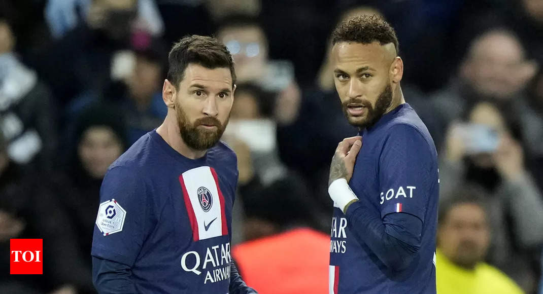 Messi, Neymar and Mbappe prepare to play together for the first time