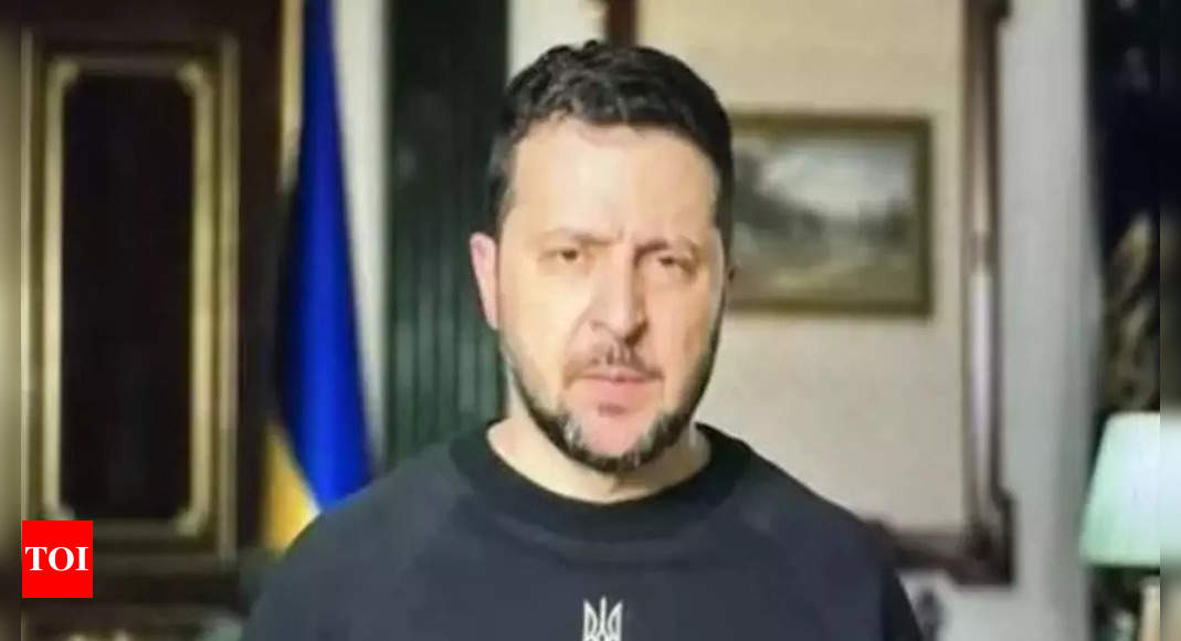 Zelenskyy promises ‘everything necessary’ to defend Soledar from Russia – Times of India
