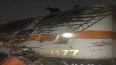 New Delhi-Sealdah Rajdhani Express locomotive engine collides with hydra crane