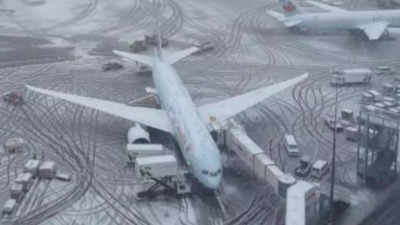 Flight ops hit, Srinagar highway shut after fresh snowfall in Kashmir; avalanche warning in 10 districts