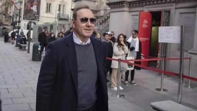 Kevin Spacey pleads not guilty to 7 more sex offence charges