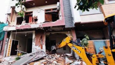 JDA starts demolishing RPSC paperleak accused Bhupendra Saran's house in Jaipur
