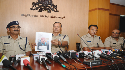 After 11-day chase, 'Santro' Ravi held in Ahmedabad