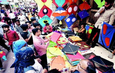 Weekend Uttarayan adds to kite flyers’ enthusiasm