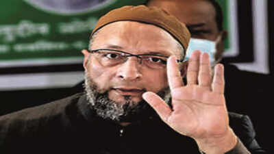 Amit Shah & Yogi Adityanath paradrop leaders, know nothing of Hyderabad: Asaduddin Owaisi