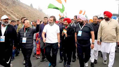 Congress MP Chaudhary Santokh Singh, 76, walking in Rahul Gandhi's yatra, dies