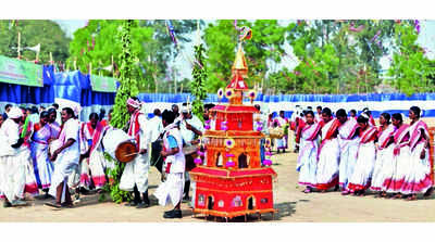 Ranchiites celebrate Makar Sankranti, Tusu with fervour