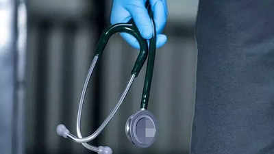 Mumbai doctor booked for assaulting woman doctor