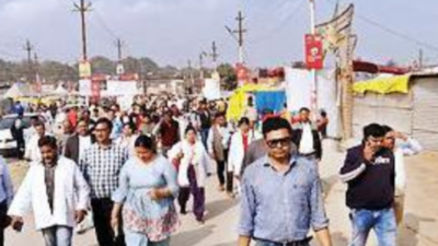 Alleging harassment by SDM in Prayagraj, health staff boycott work