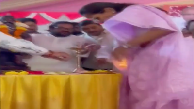 Watch: NCP leader Supriya Sule’s saree suddenly catches fire