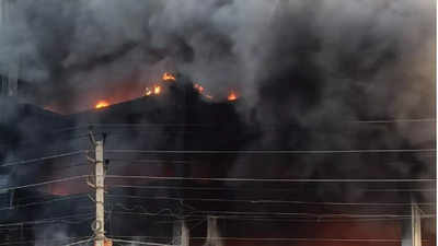 Delhi reports two fire incidents in Mundka and Mayapuri