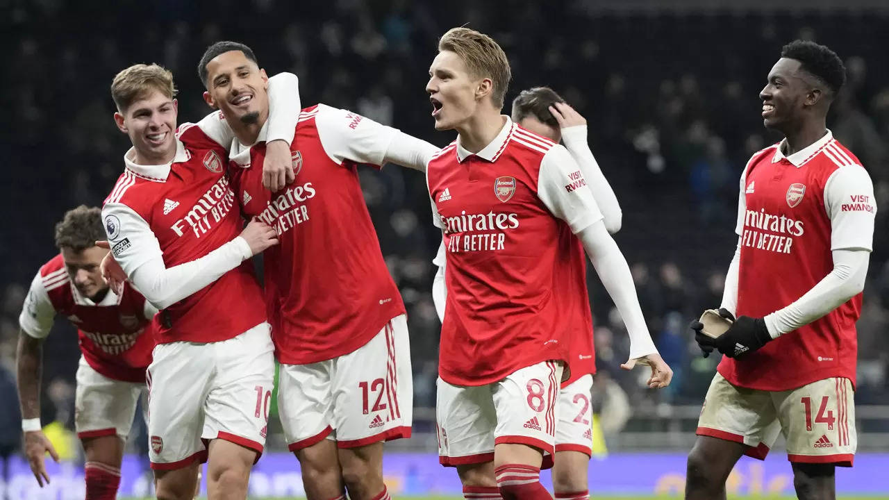 EPL: Classy Arsenal outgun Tottenham 2-0 to extend lead at the top