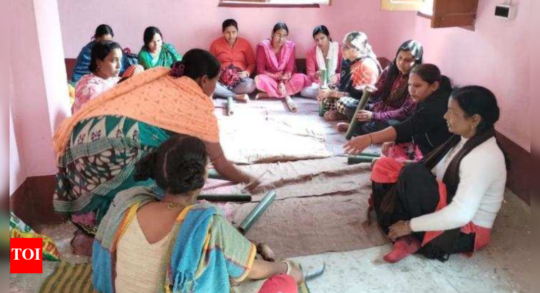 Chanda’s ‘bamboo lady’ giving rakhi lessons in West Bengal | Nagpur ...
