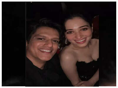 Lovebirds Vijay-Tamannaah pose for the paps