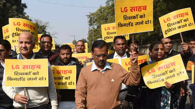 'Delhi LG not our headmaster': Arvind Kejriwal marches towards VK Saxena's office