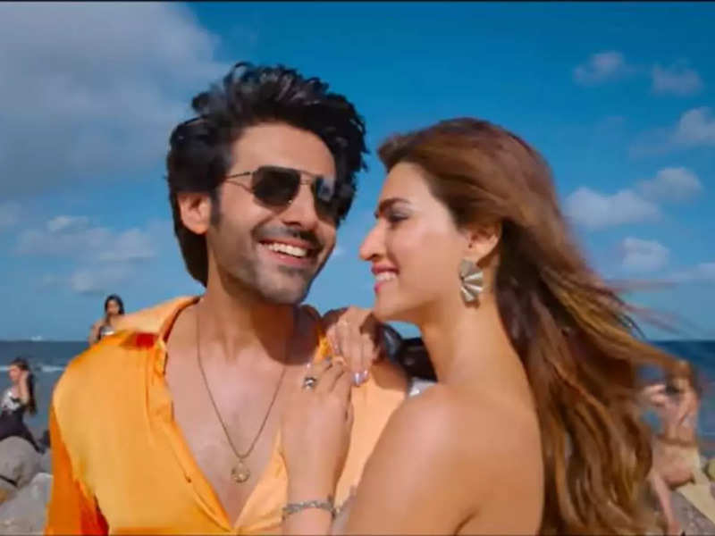 Munda Sona Song From Shehzada Kartik Aaryan And Kriti Sanon Get Groovy But Diljit Dosanjh 8591