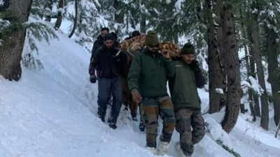Army rescues pregnant lady, troopers wade through 6 ft high snow in Ramban