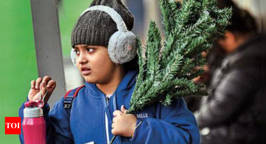 delhi-temperature-drops-to-1-4-degrees-celsius-second-coldest-morning