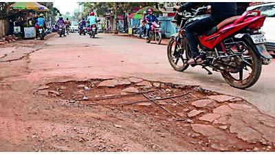 Works dept bid to repair road stretch in capital