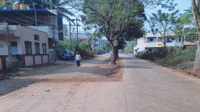 Alternative road to Hubballi airport is in pathetic condition; residents fume