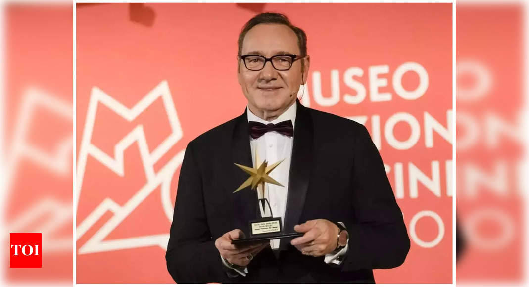 Embattled actor Kevin Spacey lauded in Italy for achievement – Times of India