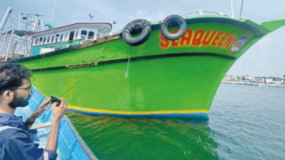 Oil tanker hits fishing boat off Kanyakumari