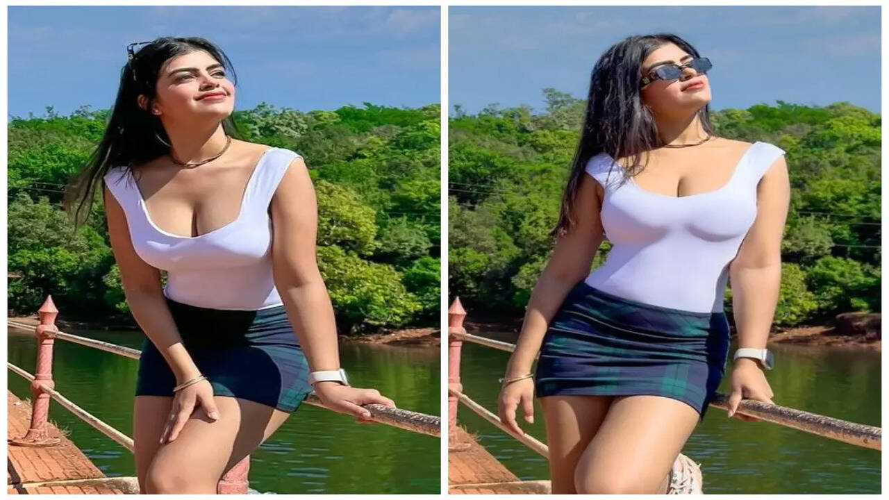 Prachi Singh enticing smile