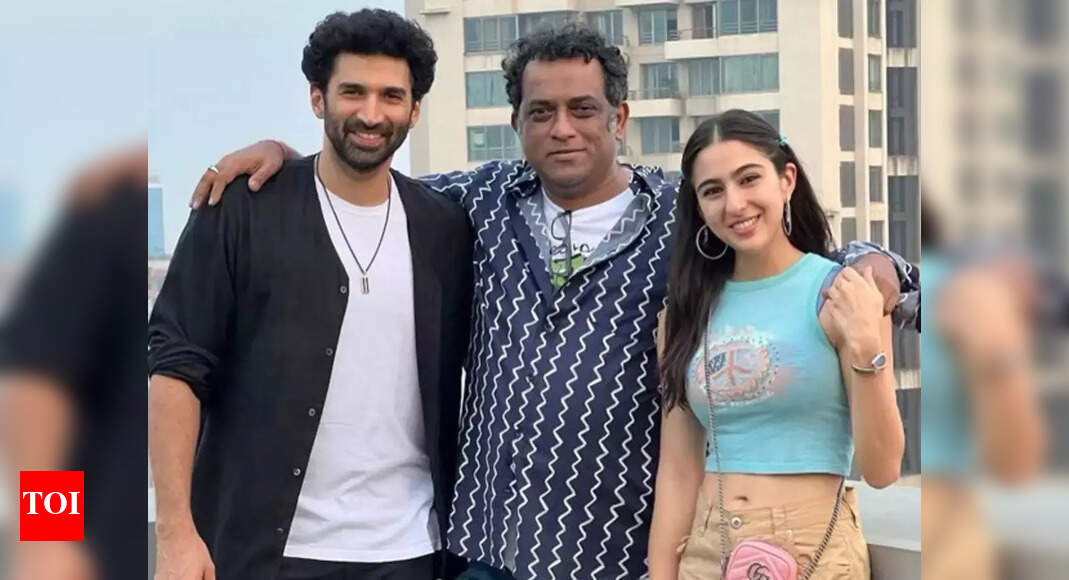 Sara Ali Khan begins prep for ‘Metro…In Dino’ with Aditya Roy Kapur – Times of India