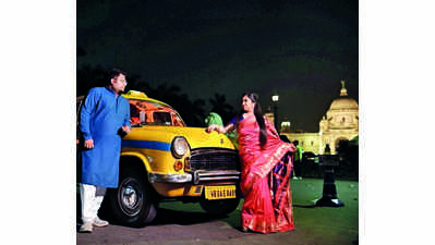 Victoria, yellow taxi, tram: Couples choose Kolkata icons for pre-wedding shoot backdrops