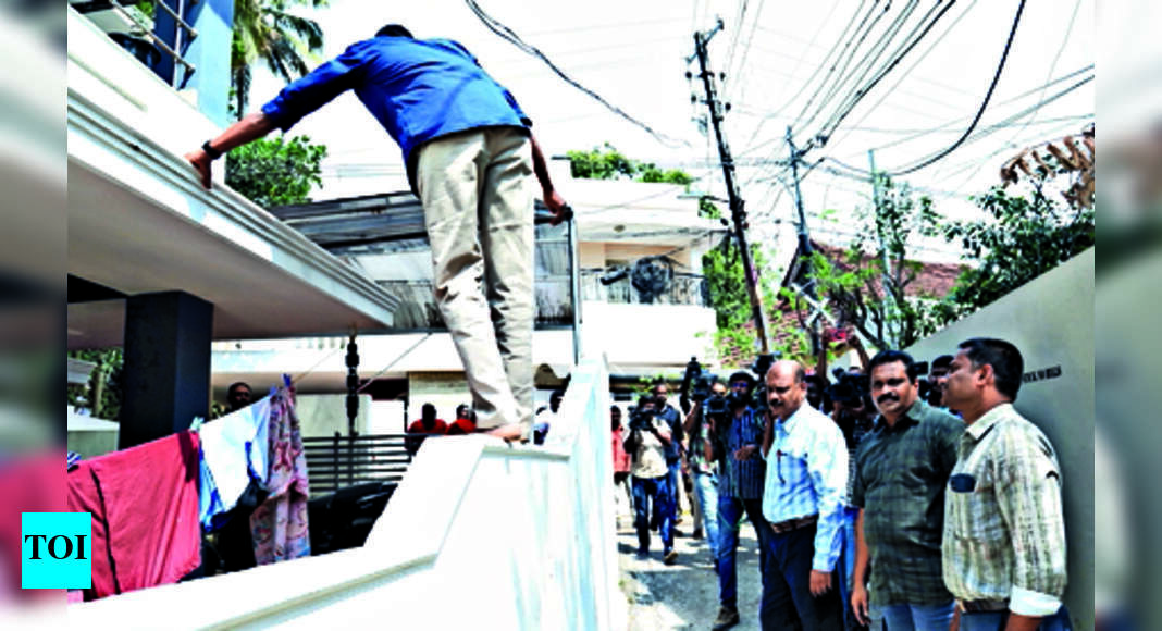 नयना सूर्या के घर पहुंची नई जांच टीम |  तिरुवनंतपुरम समाचार – टाइम्स ऑफ इंडिया